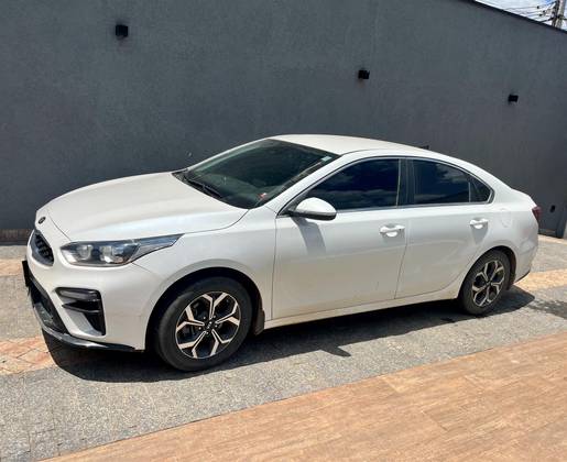 KIA CERATO 2.0 16V FLEX SX AUTOMÁTICO KIA CERATO 2.0 16V FLEX SX AUTOMÁTICO